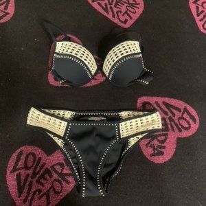 Victoria’s Secret pink bikini